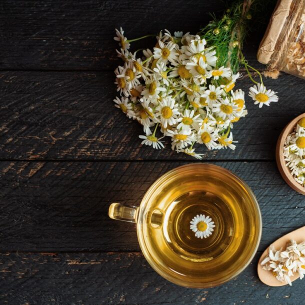 chamomile-tea:-a-cup-filled-with-goodness:-healthifyme