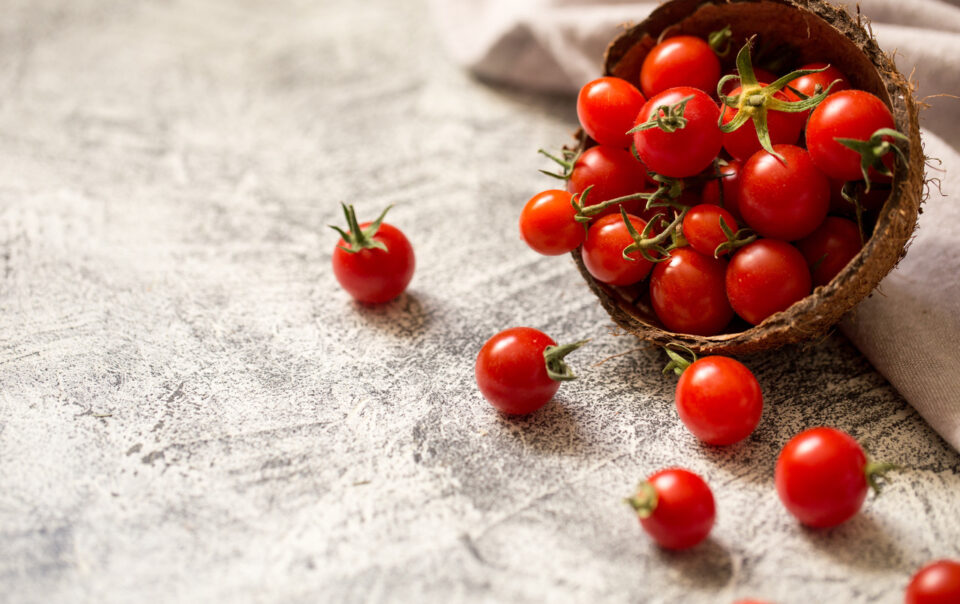 cherry-tomatoes:-red-bulbs-of-health-wonders-healthifyme