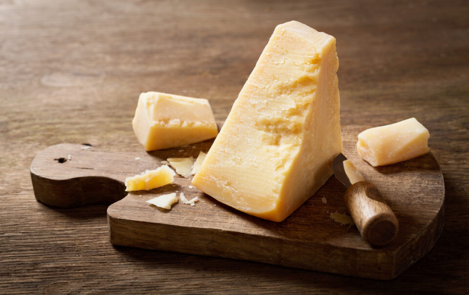 parmesan-cheese:-benefits,-comparison-&-recipes:-healthifyme
